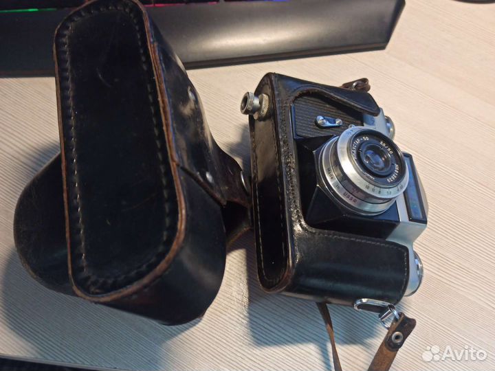 Плёночный фотоаппарат Зенит -Е