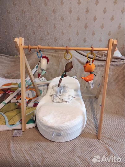 Развивающий коврик, кокон, стойка Монтессори