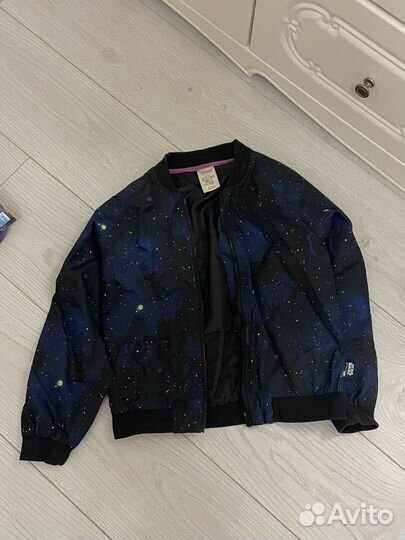 Бомбер на девочку