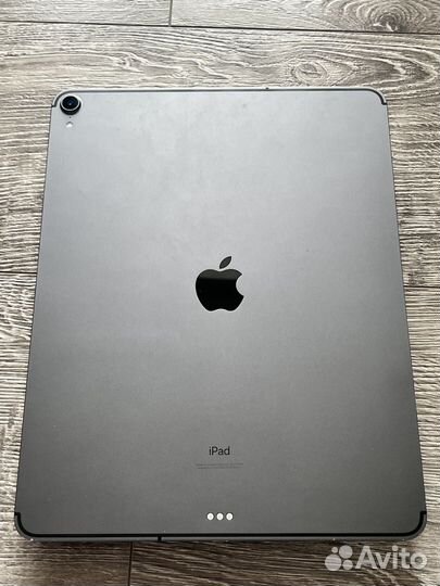 iPad Pro 12.9 3 256GB Cellular заблокированный