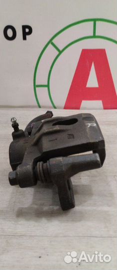 Суппорт задний правый Mitsubishi Lancer 9 CS5W