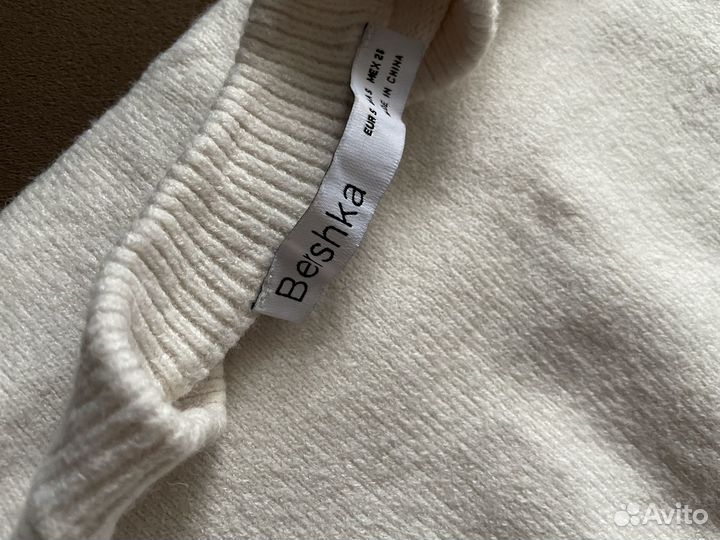 Укороченный свитер Bershka размер S