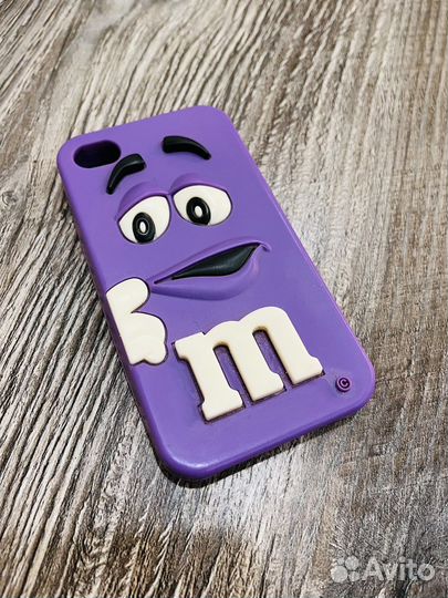 Чехлы на iPhone 4s