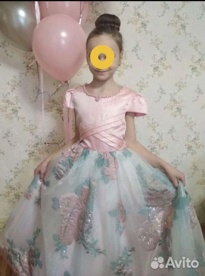 Платье праздничное 134р