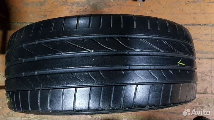 Bridgestone Potenza RE050A 215/40 R18