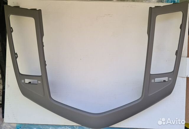 Рамка под штатную магнитолу Shevrolet Cruze 2010