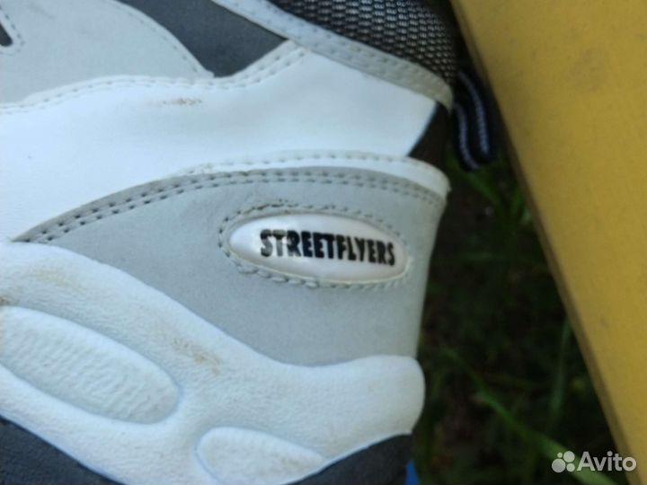 Роликовые ботинки на колёсах