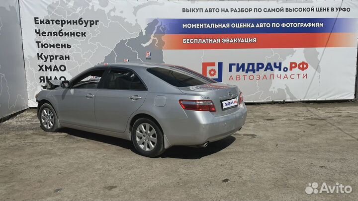 Пыльник крыла правый Toyota Camry (XV40) 53882-330