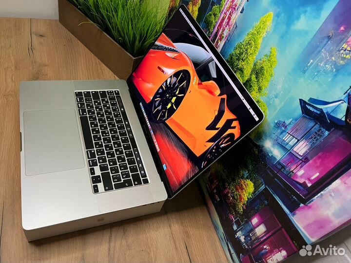 Macbook pro 16 2020 i9-16гб-1000gb Мощный
