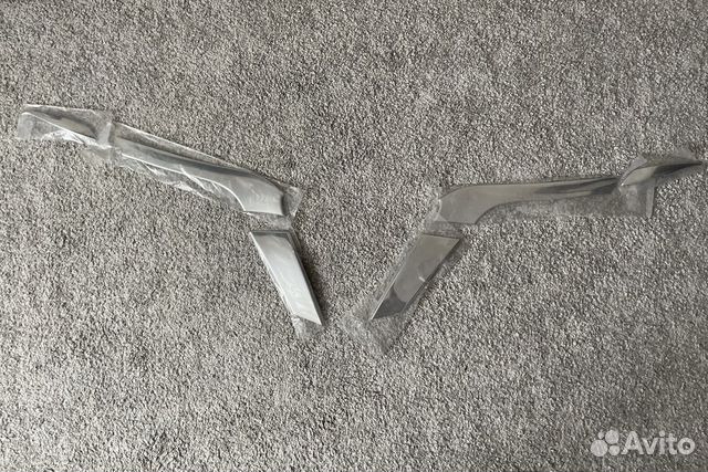 Хром накладки на фары Тойота 150