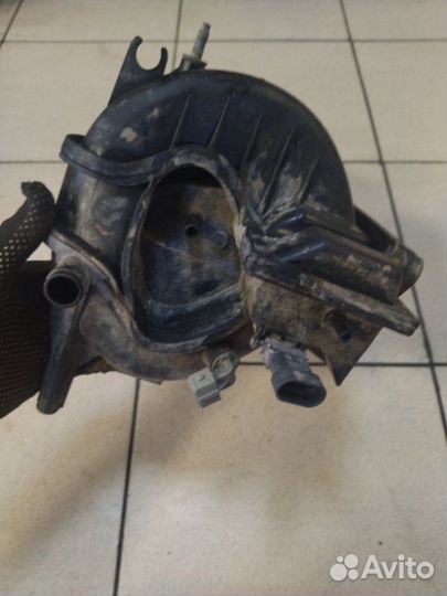 Коллектор впускной Renault Sandero 2 K7M