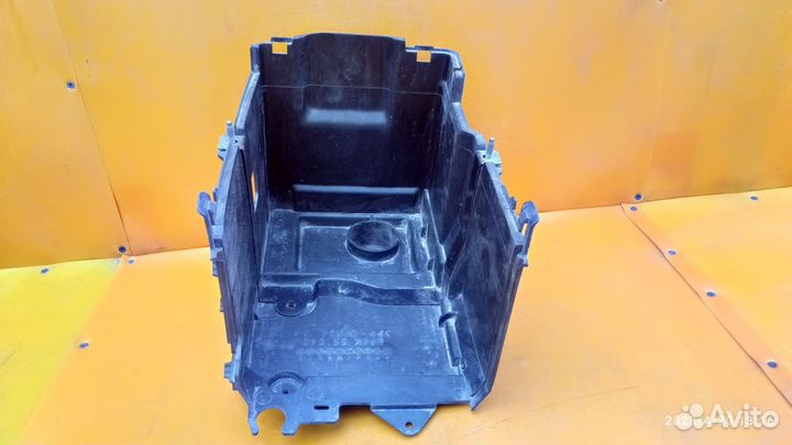 Кожух акб для Mazda 3 2003-2009