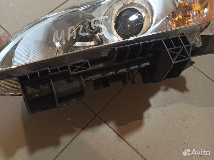 Фара Mazda 5 (CW) 2010-2015