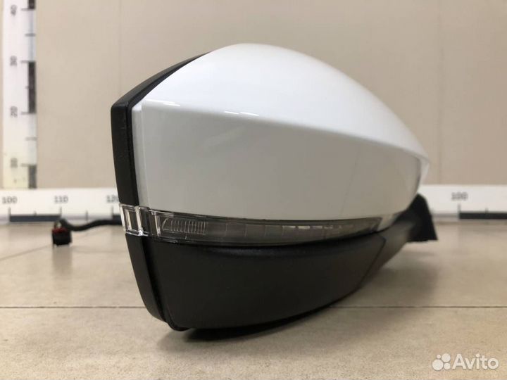 Зеркало правое электрическое Skoda Karoq 2017