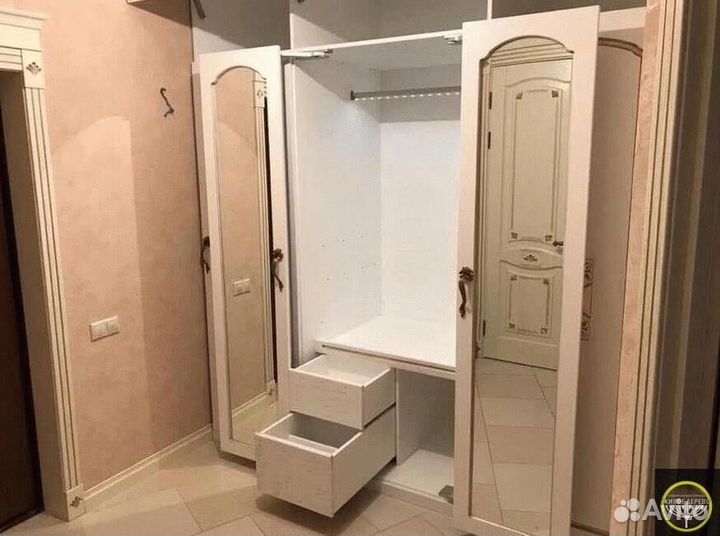 Шкаф pаспашнoй 2 секции