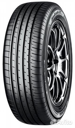Yokohama BluEarth-XT AE61 215/60 R17 96V