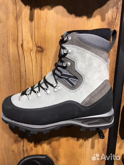 Альпинистские ботинки Фарадей 700
