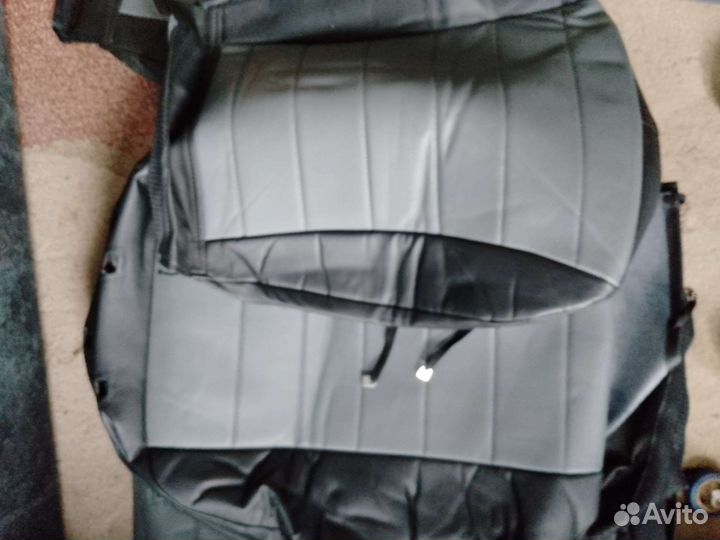 Чехлы Субару форестер