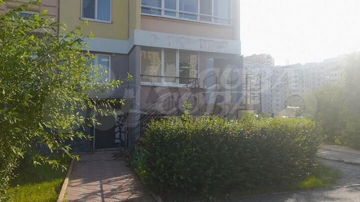 Сдам торговое помещение, 81 м²