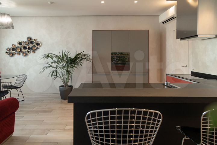 3-к. квартира, 132 м², 14/16 эт.