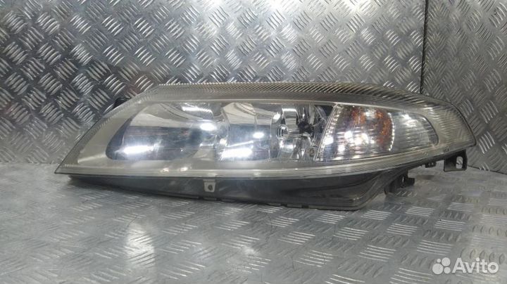 Фара левая 8200163323 Renault Laguna 2 (01-05)