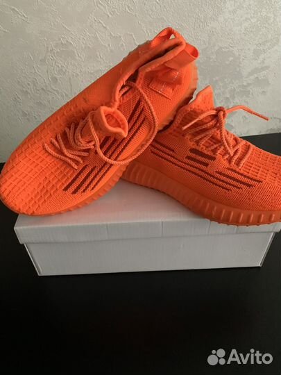 Кроссовки женские 37 размер