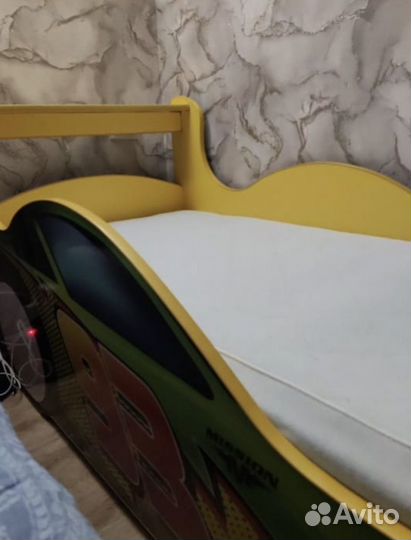 Детская кровать машинка с матрасом