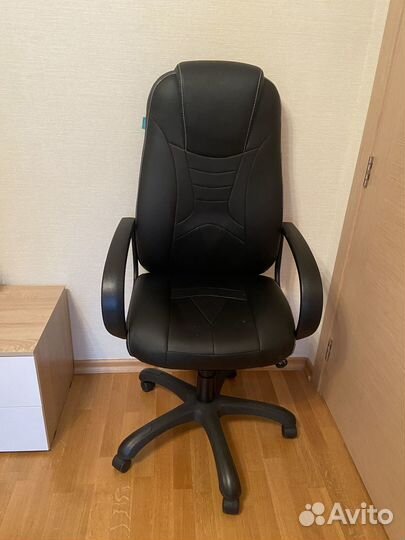 Компьютерное кресло