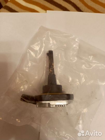 Продам датчик уровня масла
