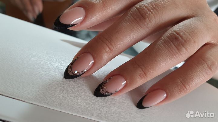 Маникюр, наращивание ногтей