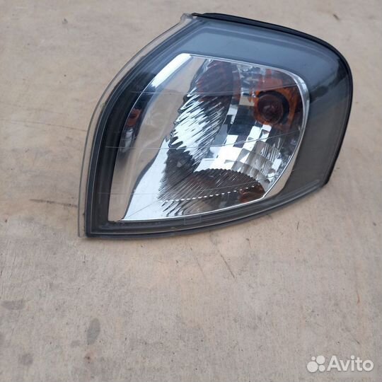 Поворотник Volvo S80