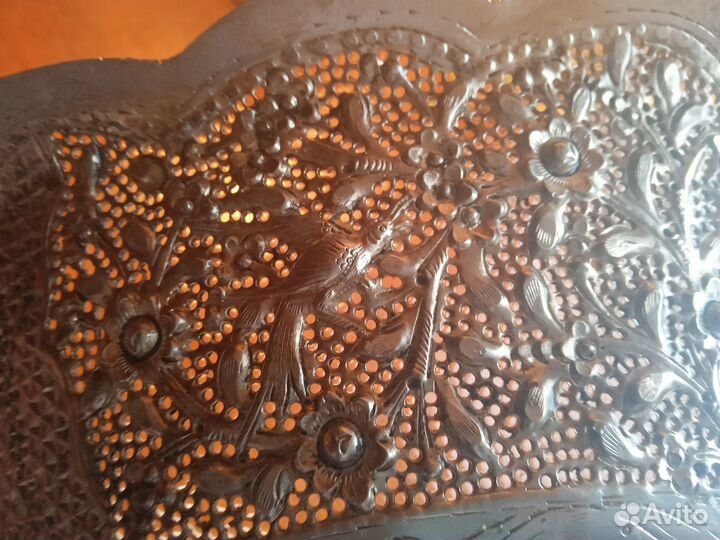 Ваза. Лаос. Посеребрение и орнаменты