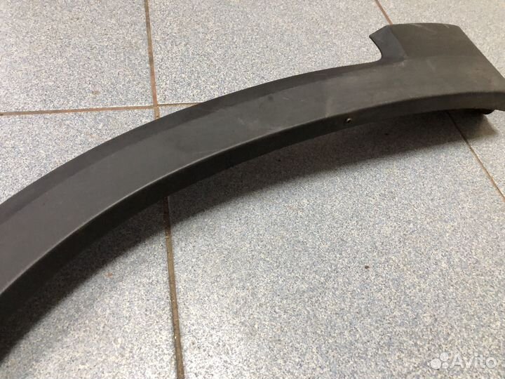 Накладка переднего крыла левого Geely Tugella