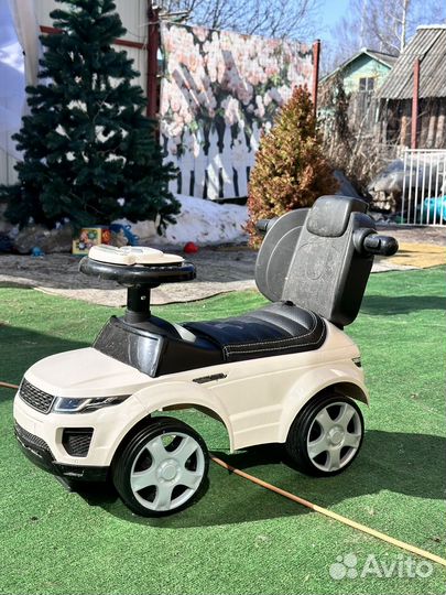 Детская машинка каталка с ручкой