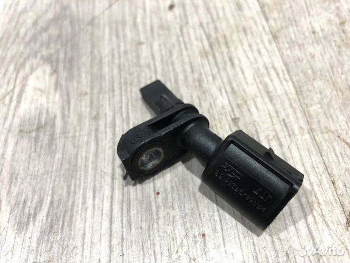 Датчик abs передний правый Skoda Octavia A7 CWV