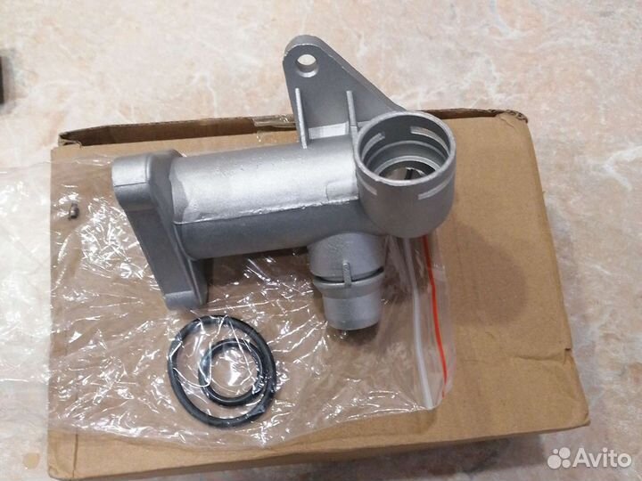 Фланец тройник Пассат ауди шкода