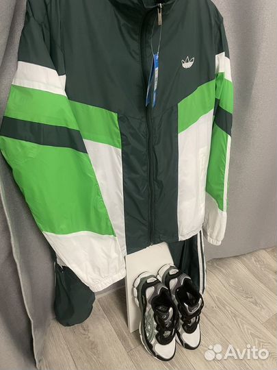 Спортивный костюм adidas