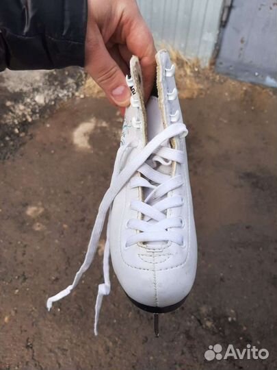 Коньки фигурные