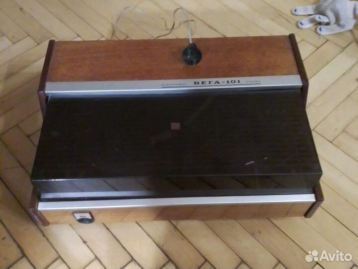 Проигрыватель винила Вега 101