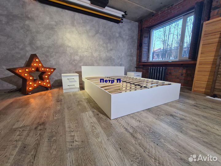 Кровать сматрасом в комплекте