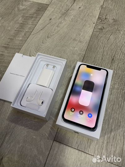 Телефон iPhone X 64 gb черный
