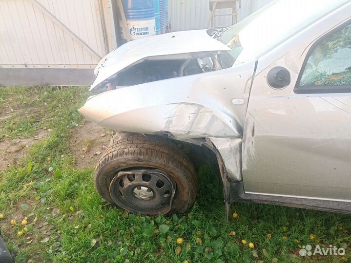 Renault Duster 1.6 МТ, 2015, битый, 120 888 км