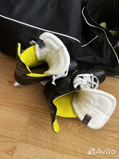 Коньки хоккейные