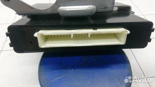 Блок управления бесключевым доступом toyota auris