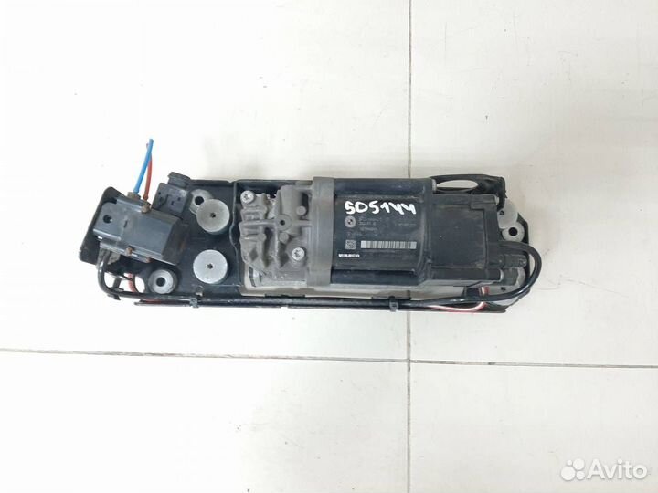 Компрессор пневматической подвески BMW 7-Series F0