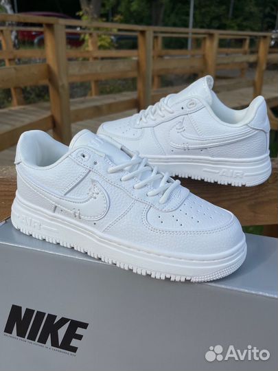 Кроссовки nike белые