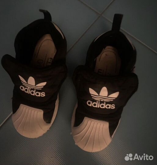 Продам кроссовки adidas