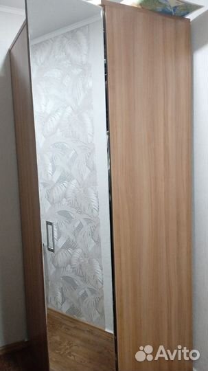 Угловой шкаф