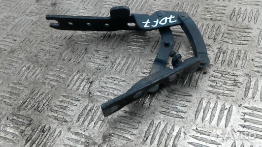 Петля крышки багажника BMW 7 E65 (70F07HU01)