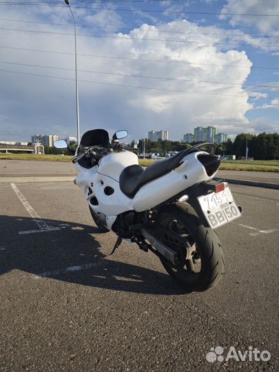 Suzuki GSX 750F Katana